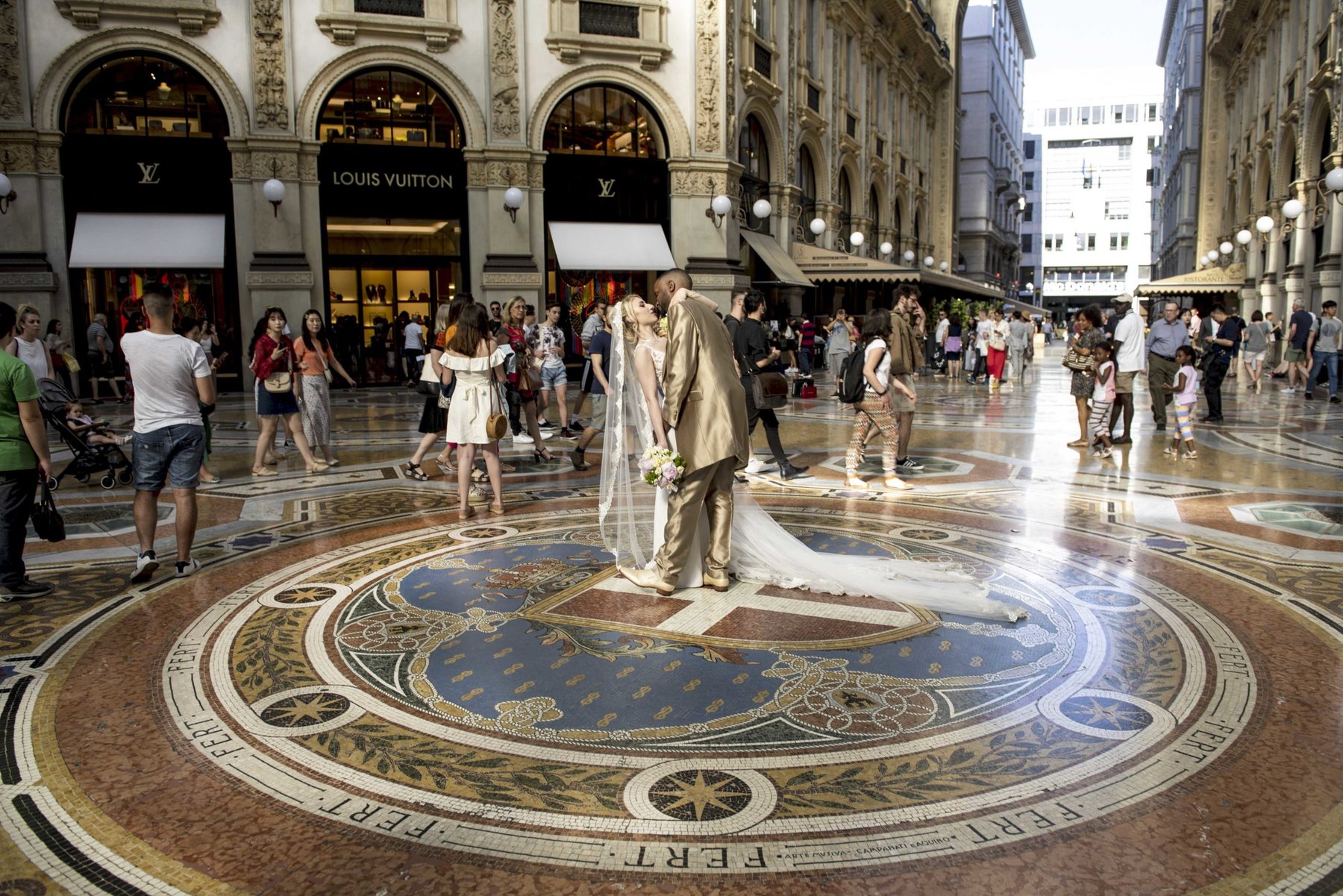 Matrimonio Patrizia e Pedro Galleria Vittorio Emanuele Milano Centro