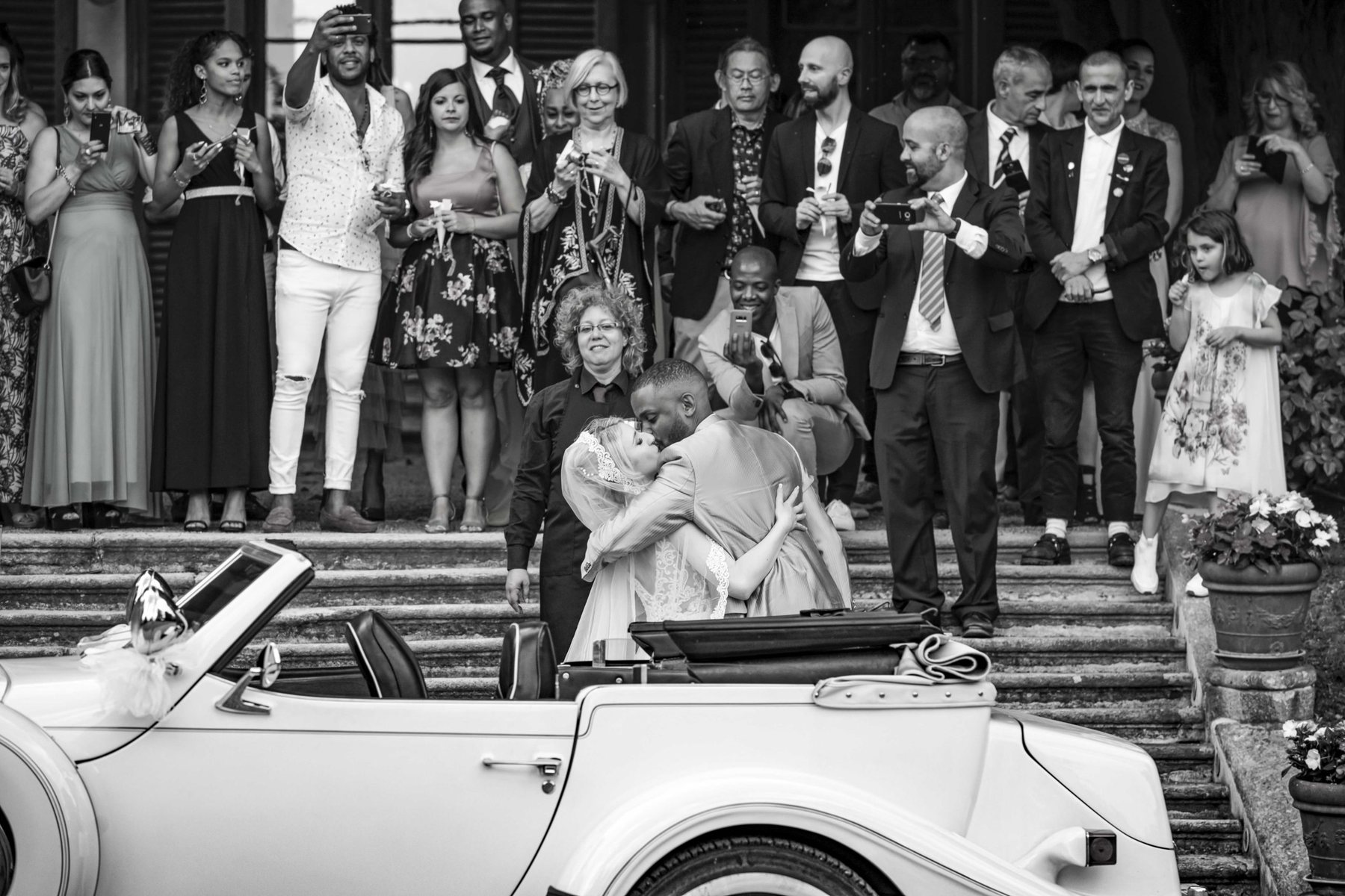 Arrivo auto epoca cabriolet scalinata Villa Scheibler Rho