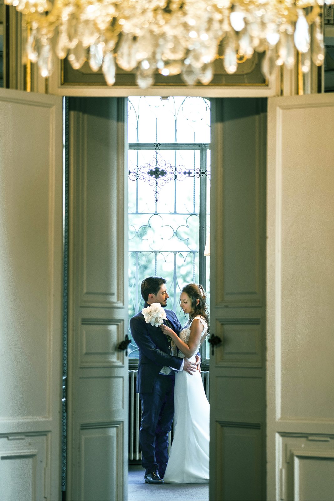 Bacio intimo sale storiche Villa Lattuada